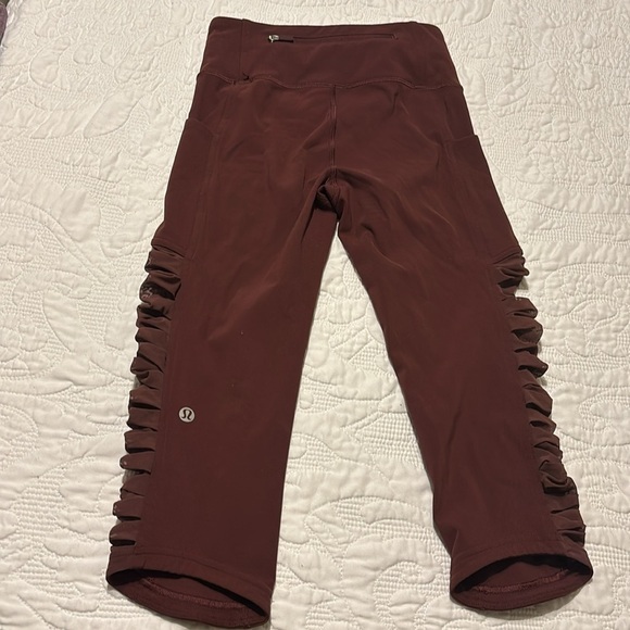 Lululemon cropped sheer rouched leggings brown size 2 - Picture 2 of 5